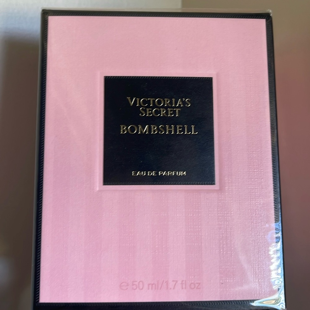 VICTORIAS SECRET BOMBSHELL